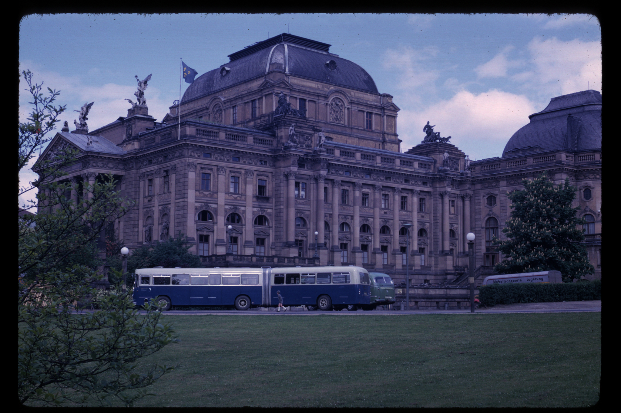 wiesbaden_theatre_germany.jpg